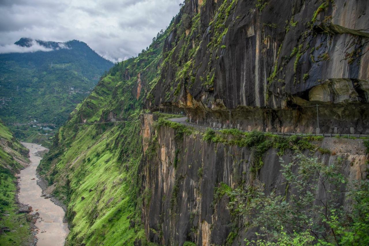 The Monk Campsite By Livingstone Kalpa Extérieur photo